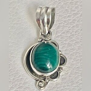 VTG SOUTHWEST STERLING SILVER MALACHITE PENDANT